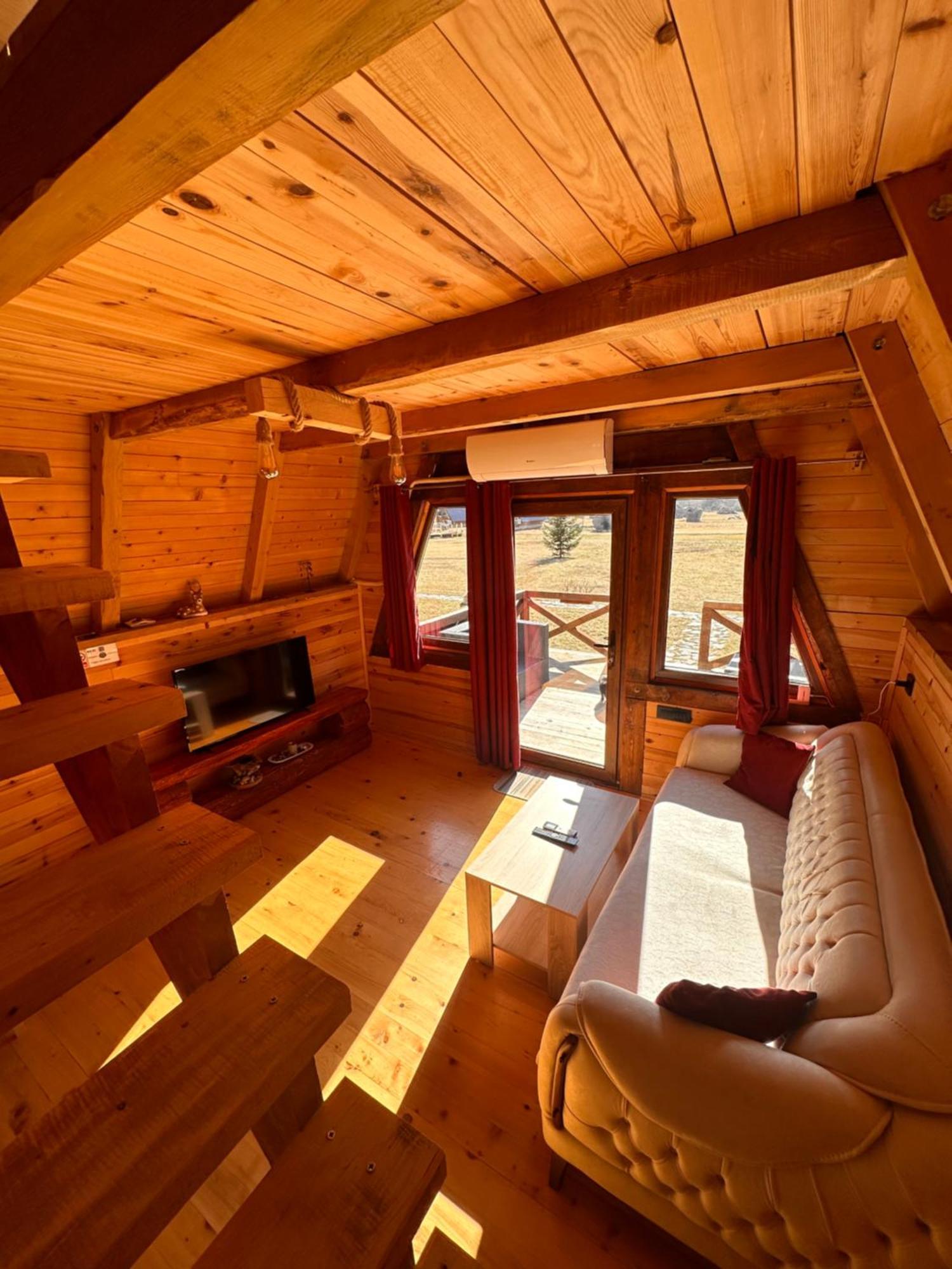 Etno Apartmani Komarnica Savnik Exterior foto